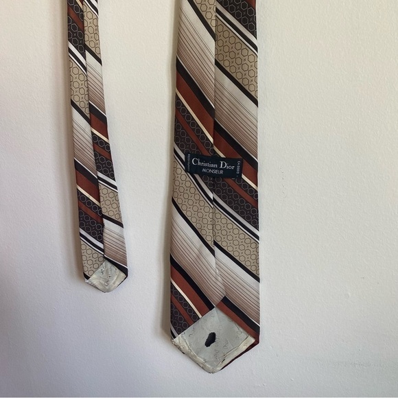 Vintage Christian Dior Monsieur Tie in Diagonal Neutral Stripes - Picture 7 of 10